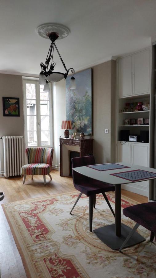 Appartement Suprematisme à Vierzon Extérieur photo